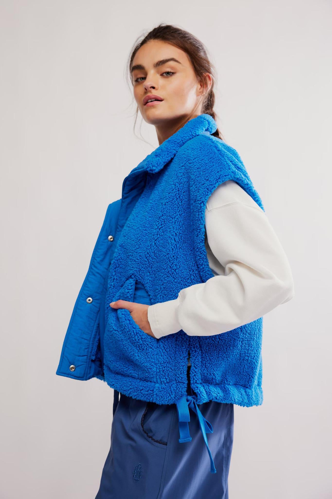 Scout It Out Vest- Light Cobalt