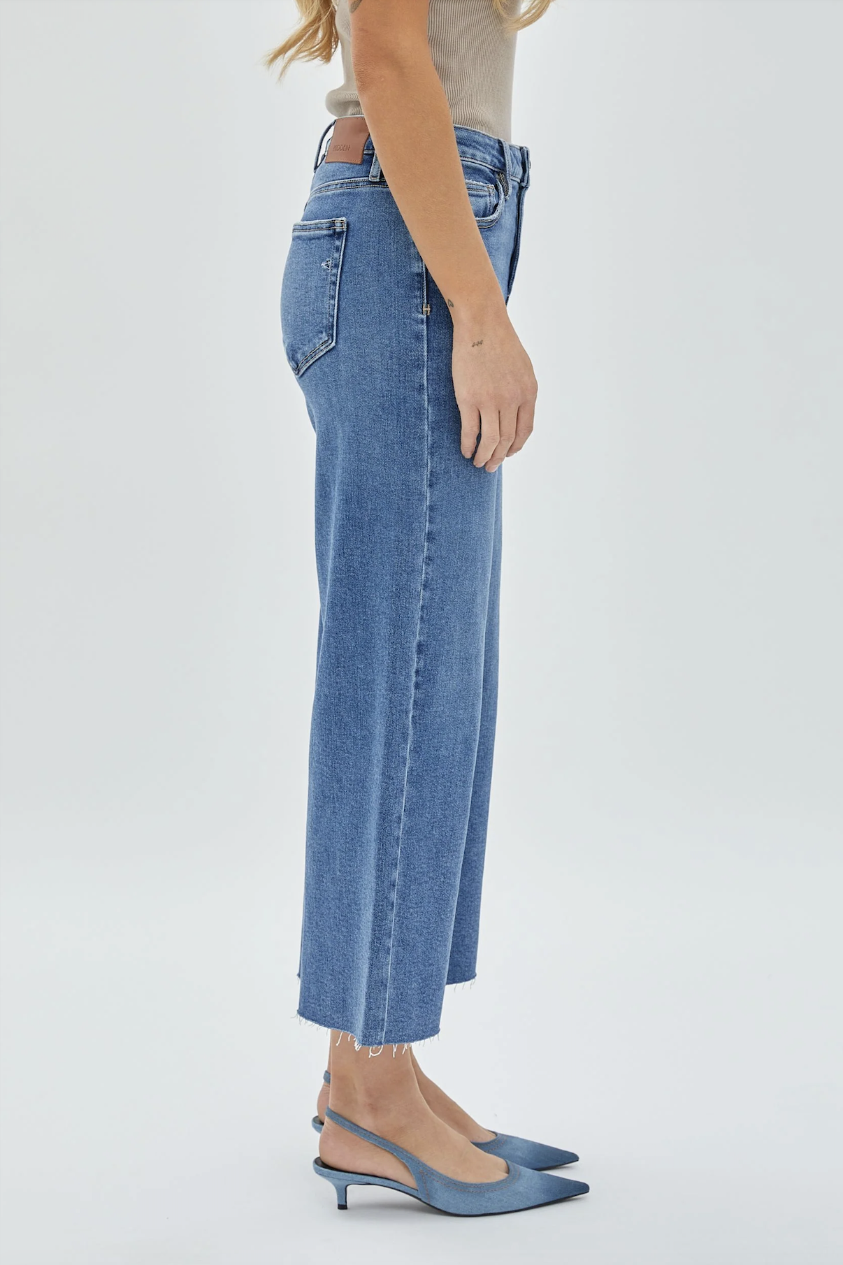Hidden 27" Nori Crop Wide Leg Jeans- Medium