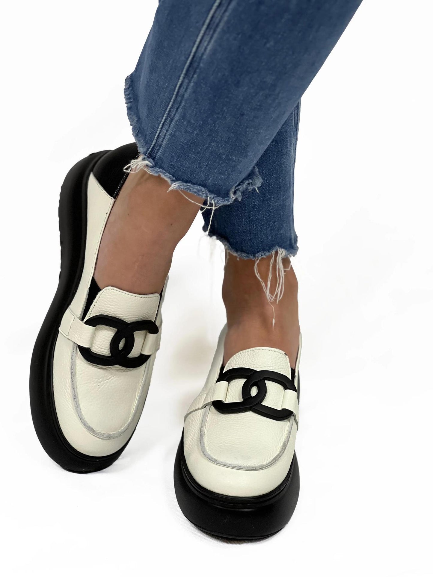 Wonders Begin Loafer