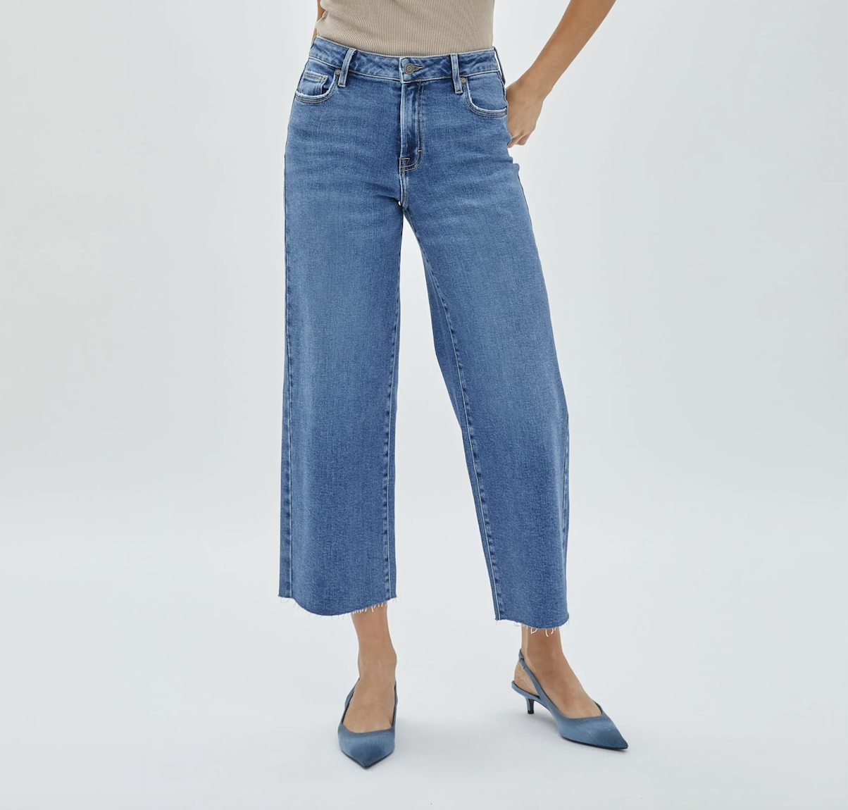 Hidden 27" Nori Crop Wide Leg Jeans- Medium