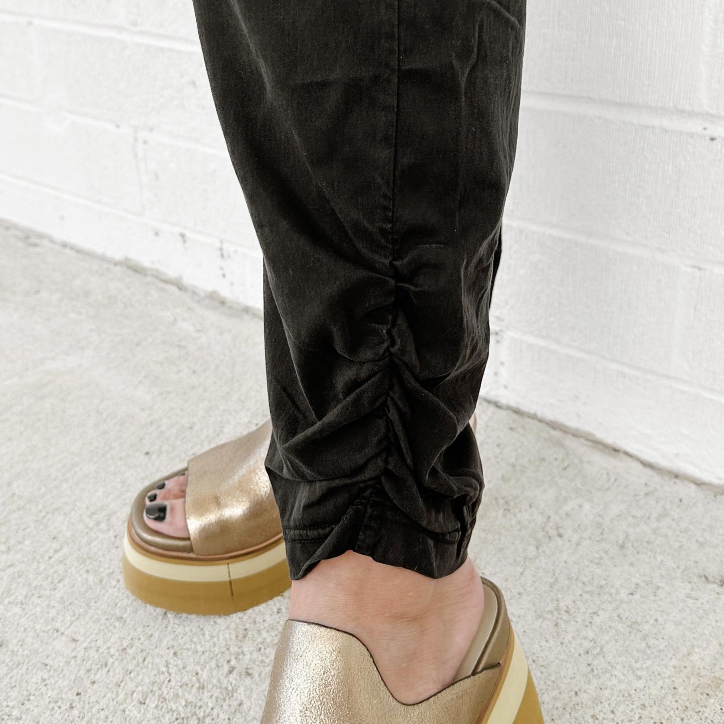 Lyan Slim Pant