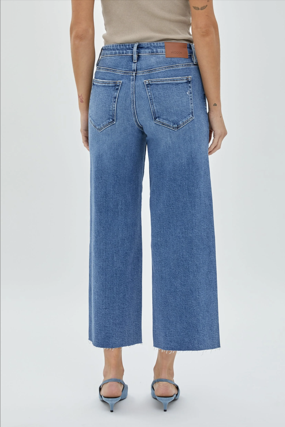 Hidden 27" Nori Crop Wide Leg Jeans- Medium