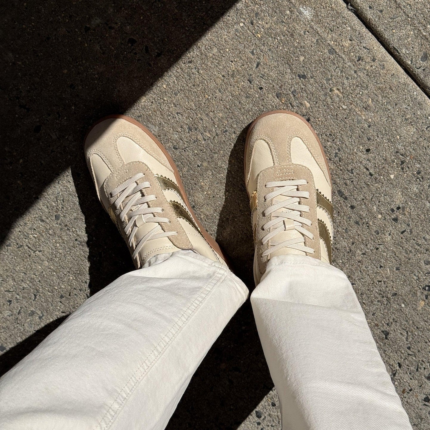 Dolce Vita Merit Sneaker-white/gold