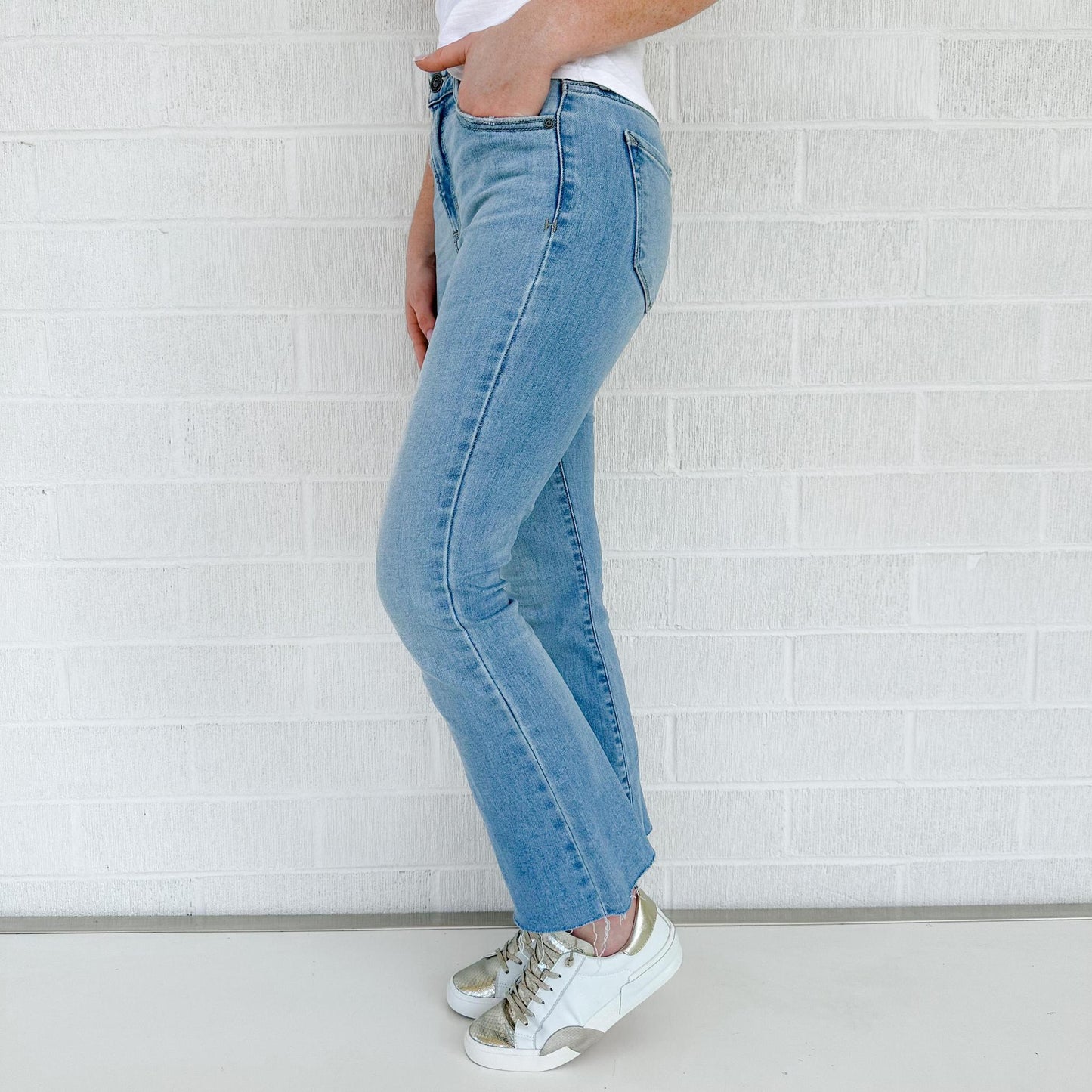 Happi Cropped Flare Jean