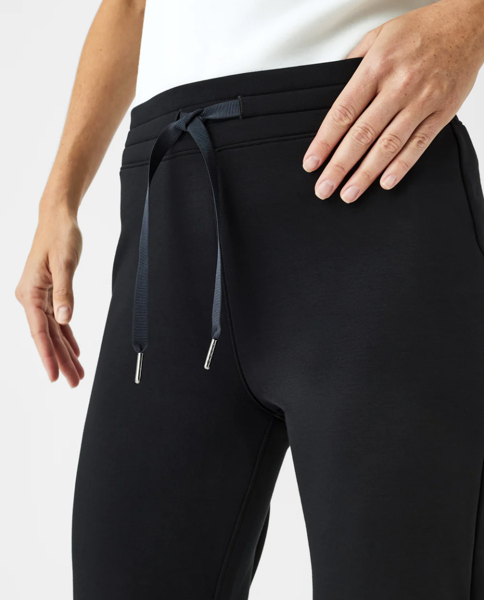 SPANX AirEssentials Tapered Pant- Black