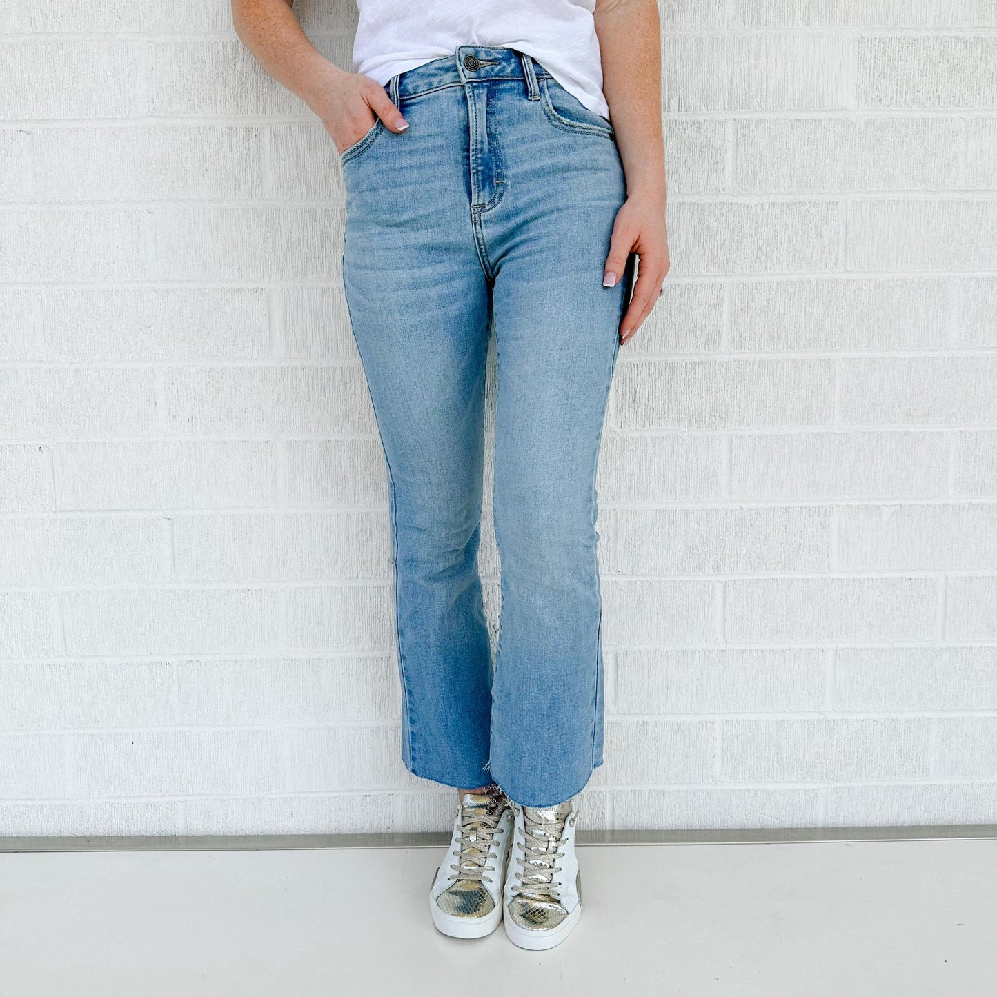 Happi Cropped Flare Jean