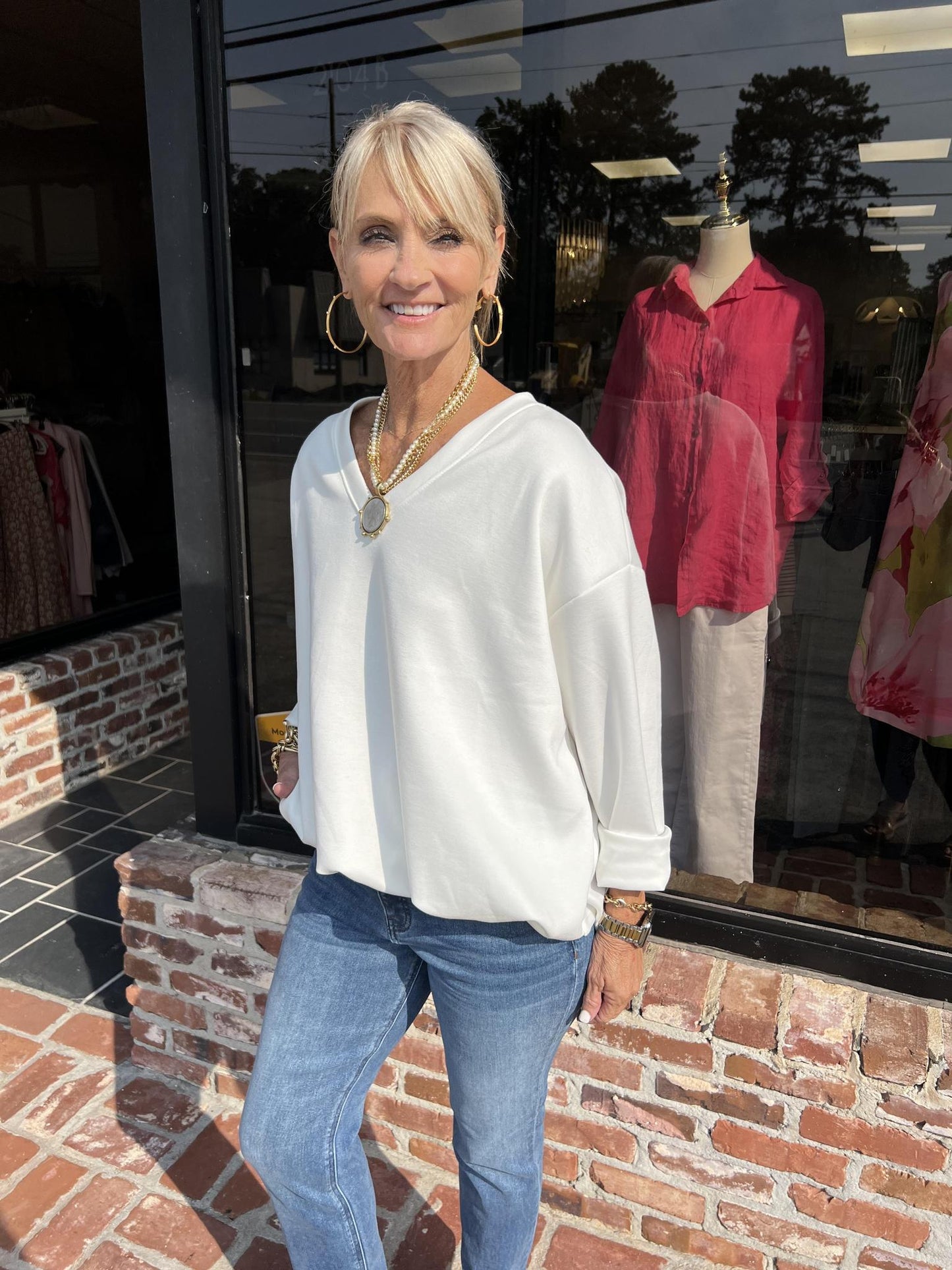 V-Neck Bubble Sweatshirt-White