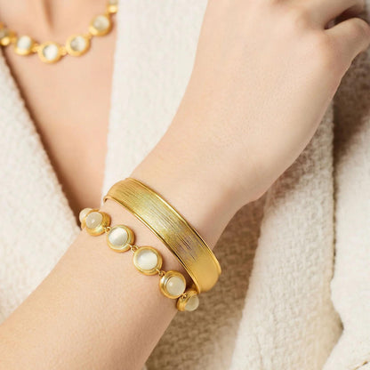 Cobblestone Hinge Bangle Gold OS