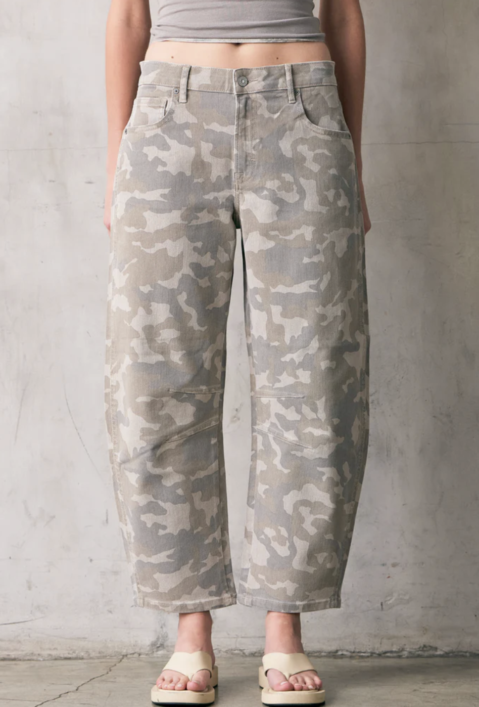 Hidden Sammie Barrel Crop- Camo