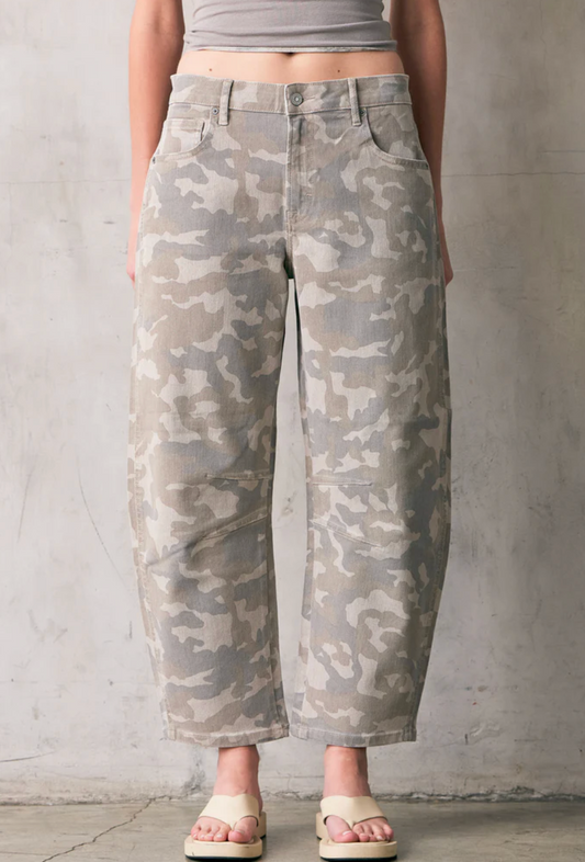 Hidden Sammie Barrel Crop- Camo