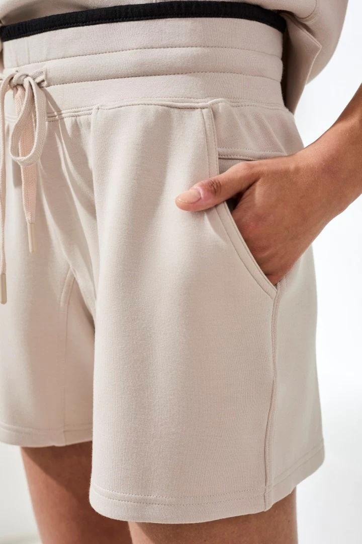 Pull On Stitching Short- Tan