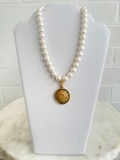 Yochi 5 Pearl Necklace