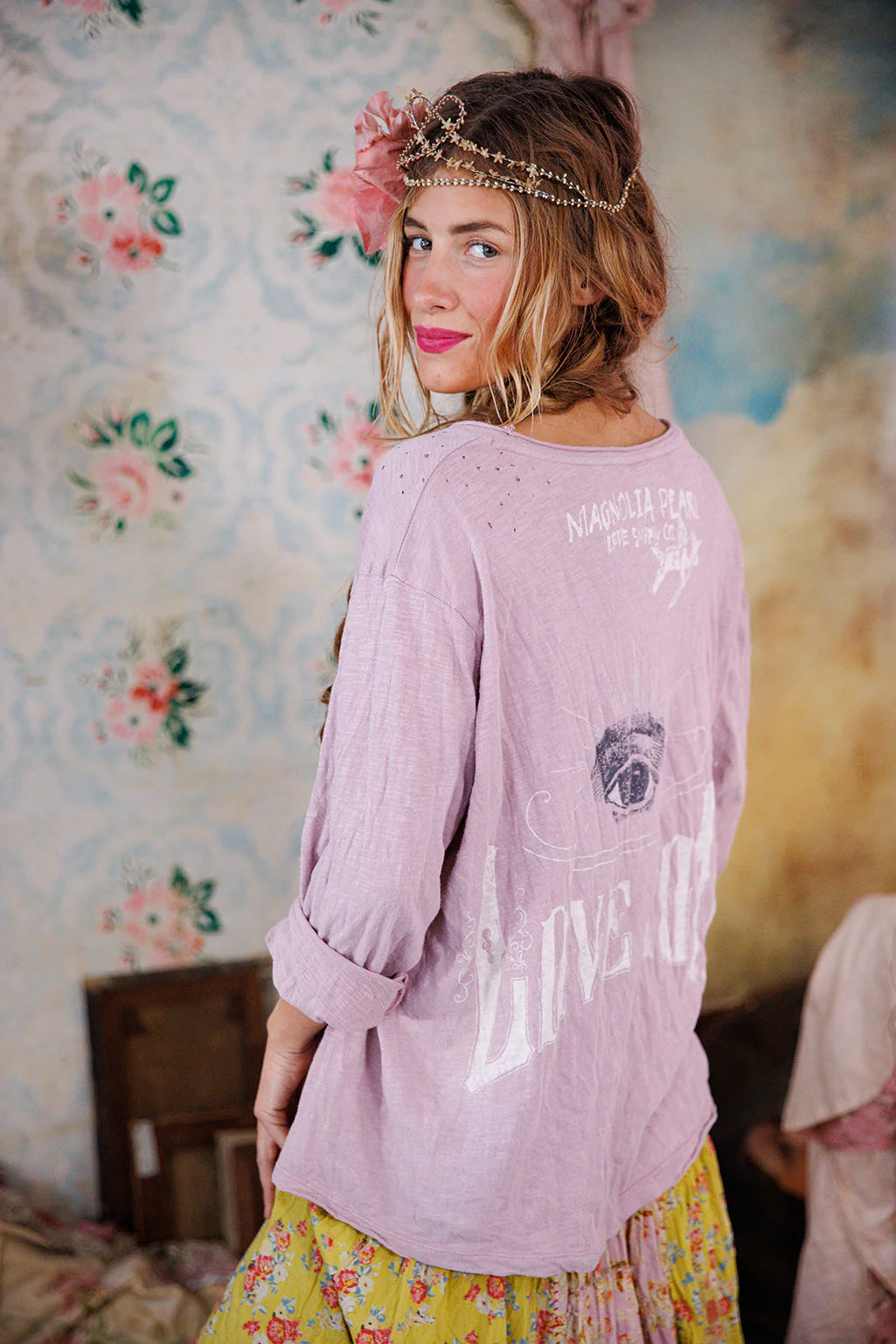 Magnolia Pearl Brightest Eyes T
