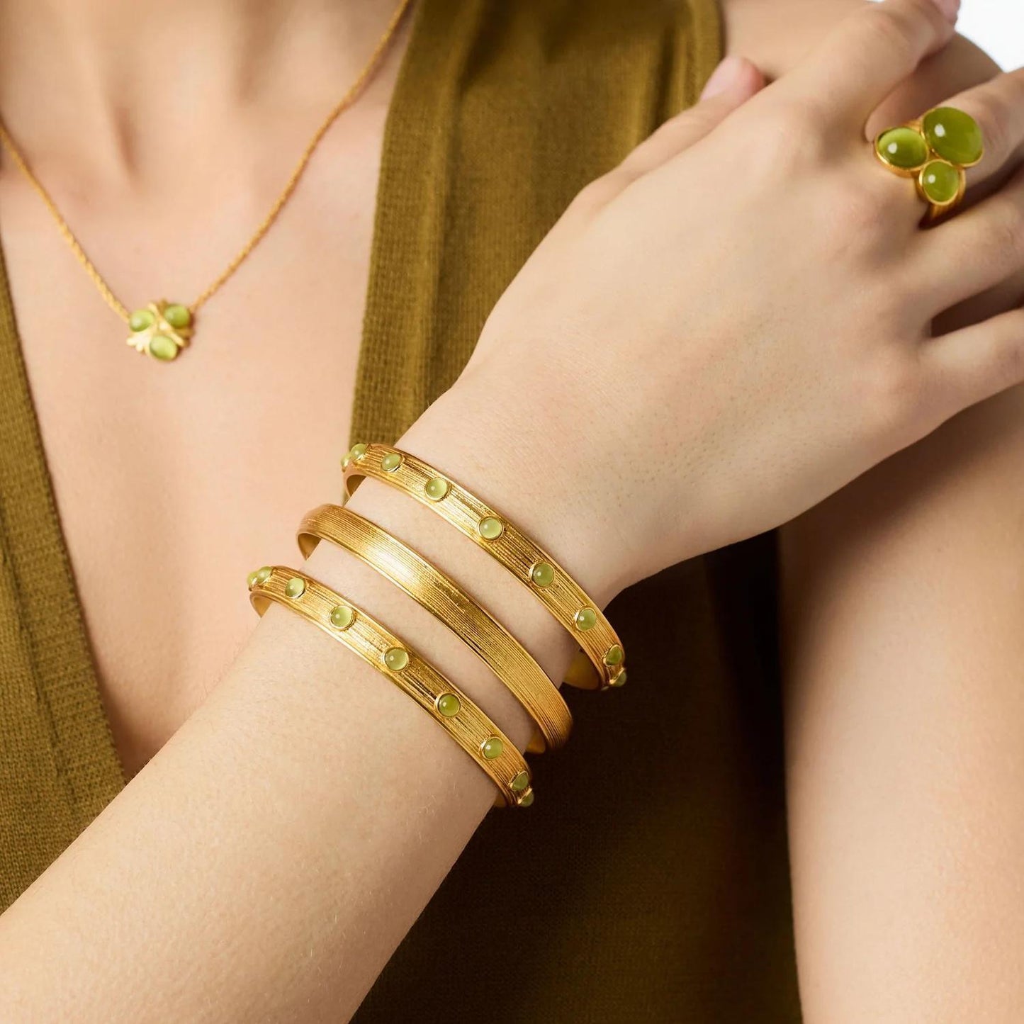 Cobblestone Stacking Bangle Gold SM