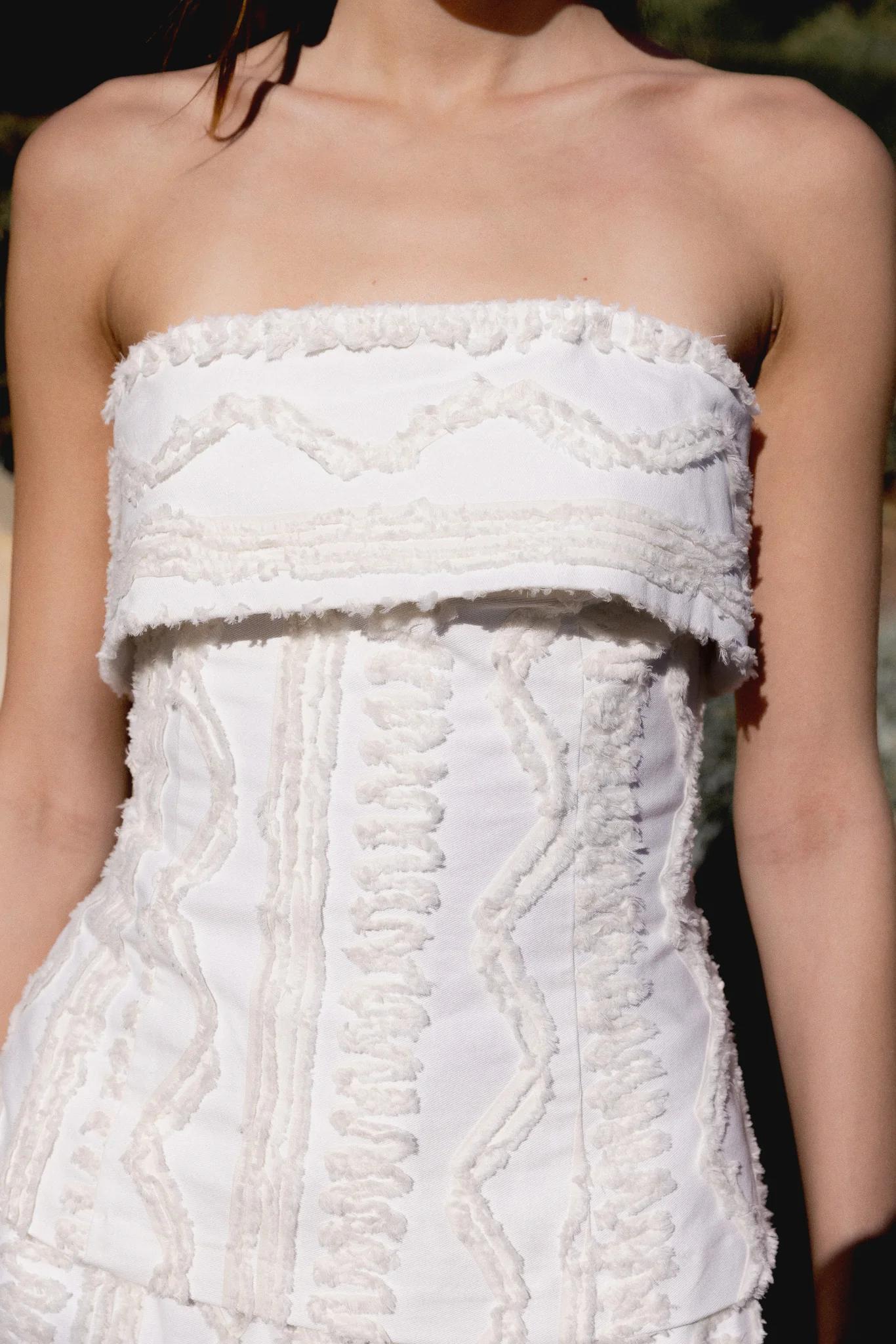 Embroidered Strapless Tube Top