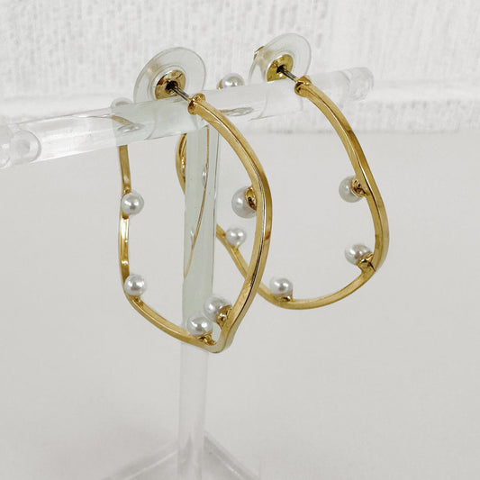 Gold Pearl Bead Earring